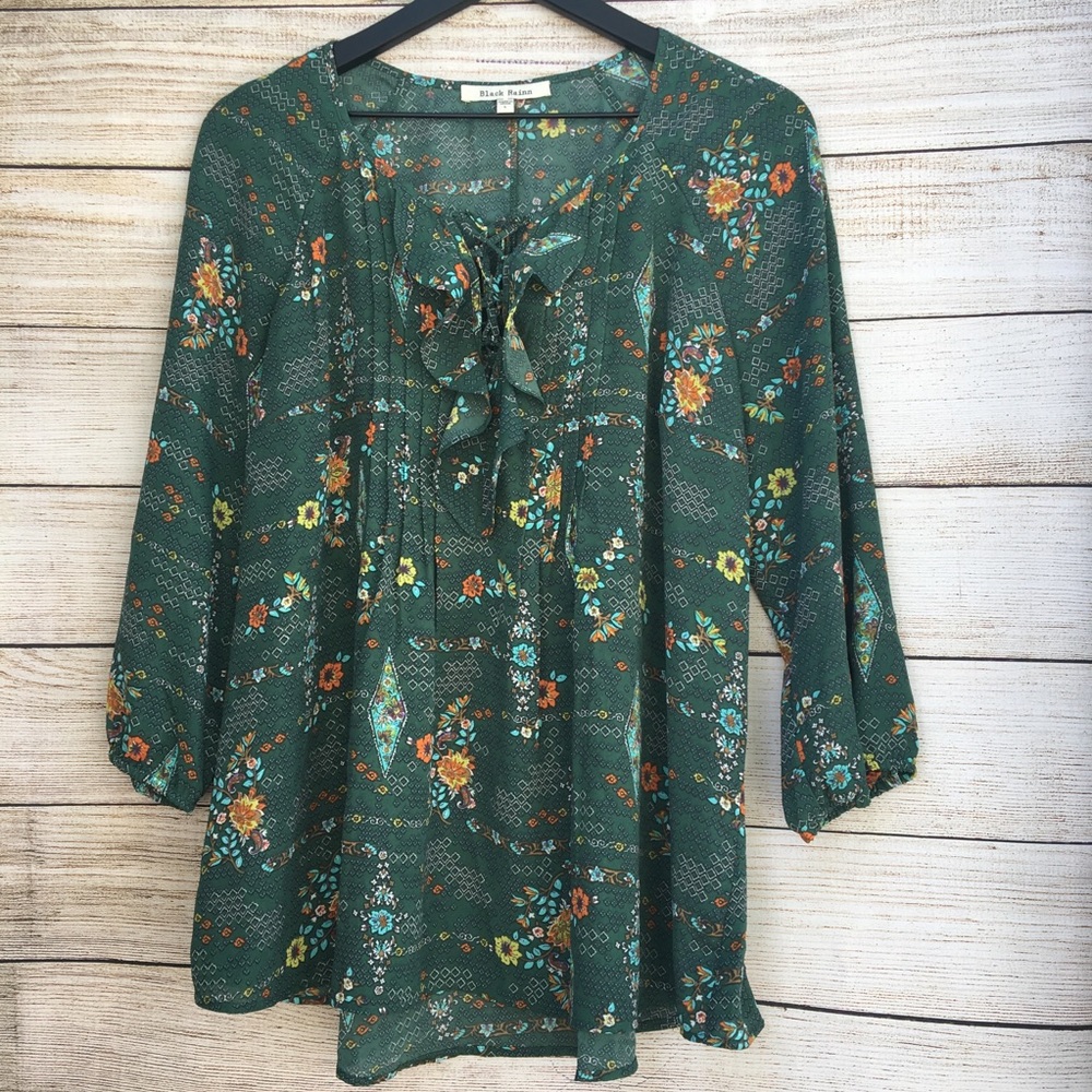 Black Rainn Green Front Ruffle Floral Long Sleeve